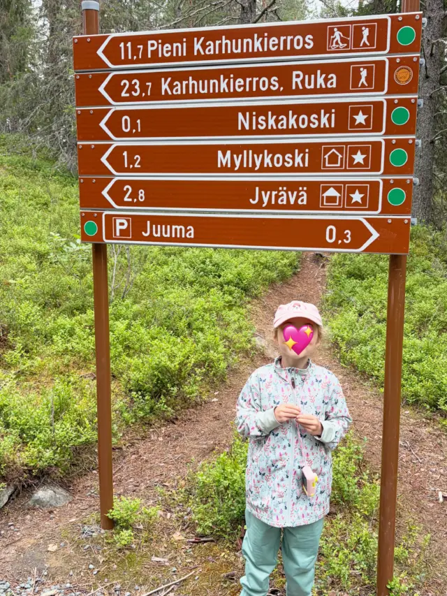 Pieni karhunkierros ja tää loistava retkikaveri, joka tsemppasi loppuun asti🫶🏻

#pienikarhunkierros #ruka #vaelluspäivä #retki